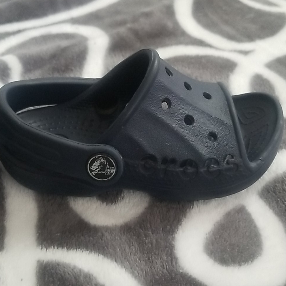 Crocs - Picture 2 of 3